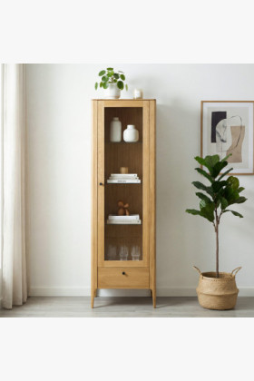 Einflügellige Vitrine aus massivem Eichenholz naturfarben